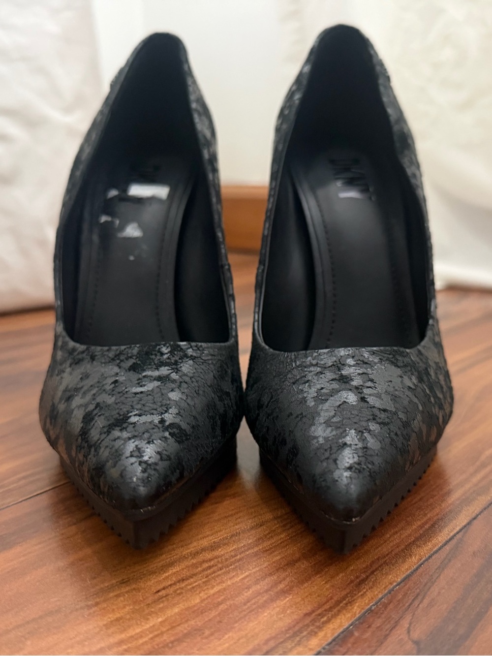 DKNY Carisa Black Velvet Textured Pointed Toe Stiletto Pumps (NWOT)